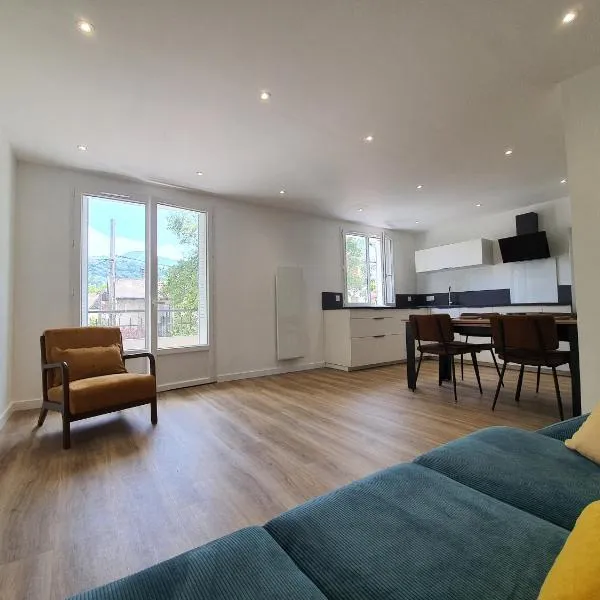 2 Chambres - 4 Couchages - Proche campus, hotel in Saint-Martin-dʼHères