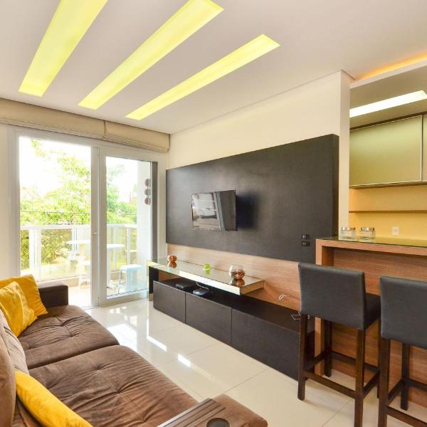 Jurerê para 6 hóspedes a 2 quadras da praia N1705