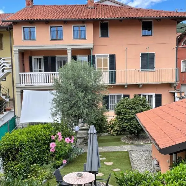 Camelia Casa Vacanze, hótel í Palazzo Canavese