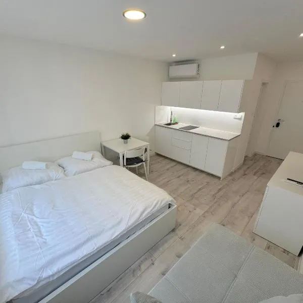 Krásny byt - apartmán neďaleko centra, hotel in Bratislava