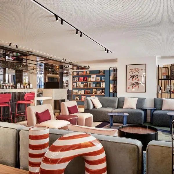 TRIBE Paris Pantin, hotel v destinaci Pantin