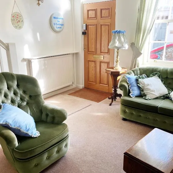 Traditional 2 Bedroom Cottage, hotel v destinaci Stratford-upon-Avon