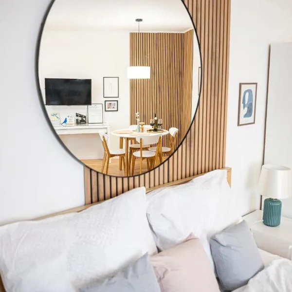 Bluebird Stúdió Apartman, hotel in Sopron