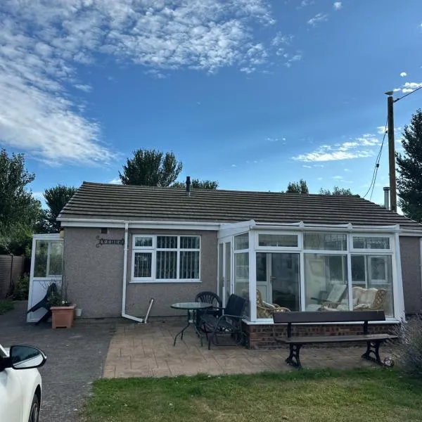 Bungalow in Talacre, hotel in Talacre