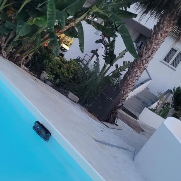 Charmant appartement, hotel v destinaci Biguglia