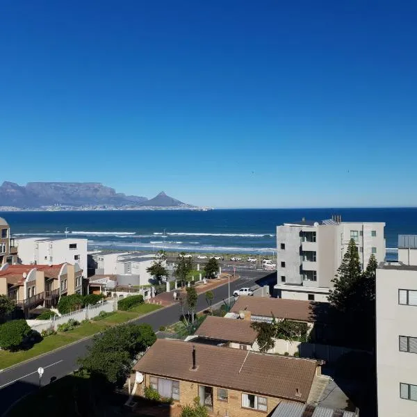 Mountain and Oceanview at Blouberg, hotel a Cape Town