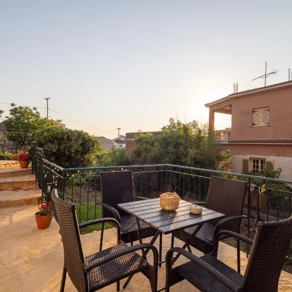 Casa Aidonis, hotel ad Acharavi