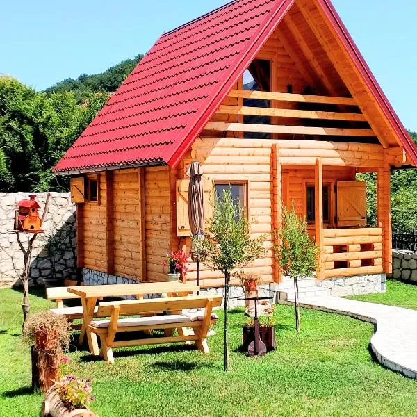 Magical Log House, hotel in Virpazar