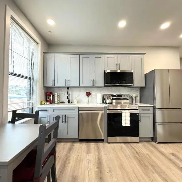 New 1BR Walk to Pats & Genos, hotel en Filadelfia