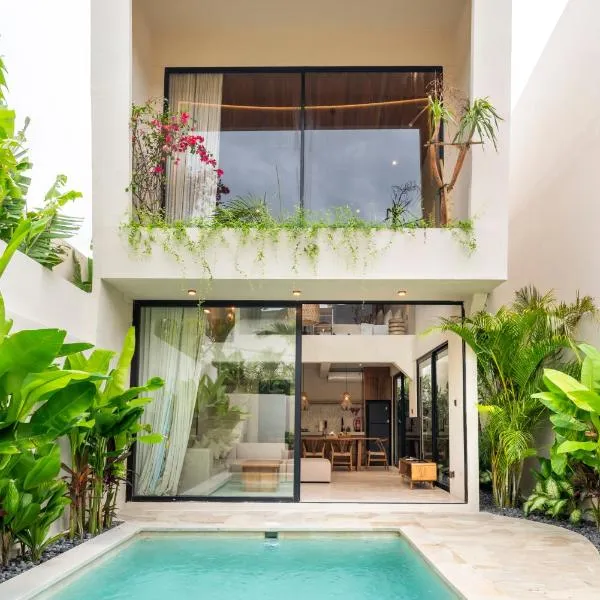 Serene Villas Bingin by Blacksand, hotel in Bingin Beach