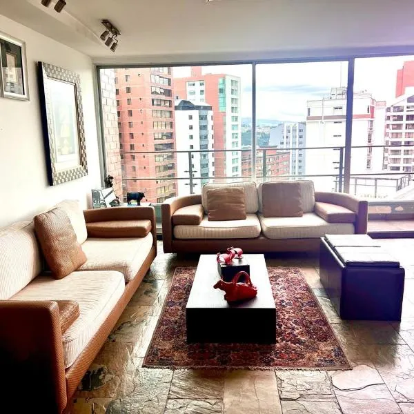 Penthouse con vista, Zona Top, hotel in Quito