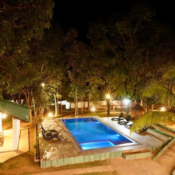 Elephant Bath Hotel, hotel u gradu Habarana