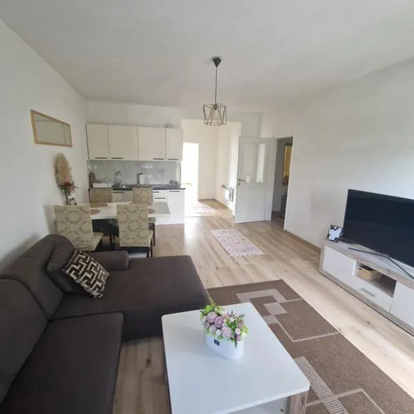 Apartman TESA, hotel in Sanski most