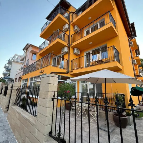 Семеен хотел Brizo, khách sạn ở Ahtopol