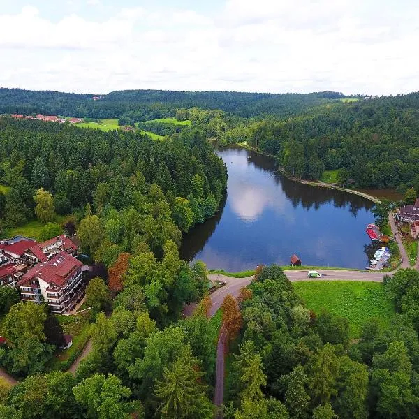 Schwaben Resort Ebnisee, hotel v destinaci Ebni