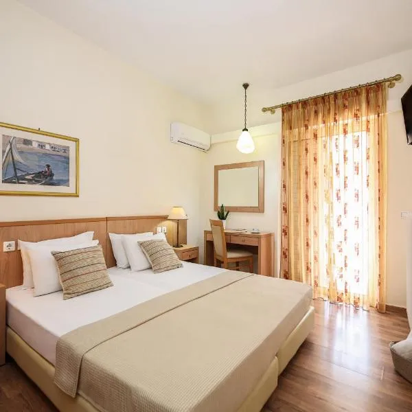 Saronis Hotel, hotel v destinaci Epidauros