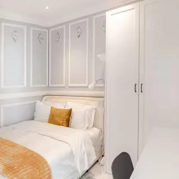 Blessed Luxury Cottage into Nature in Sandton Apartment in Sandton, hotel in Johannesburg