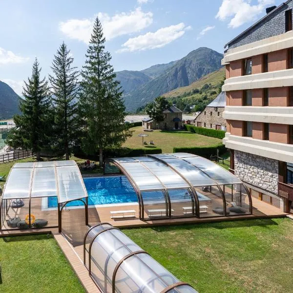 Hotel Montarto, hotel i Baqueira-Beret