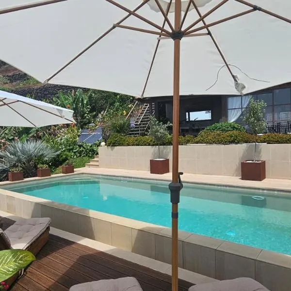 Les Terrasses Suites, hotel in Calheta