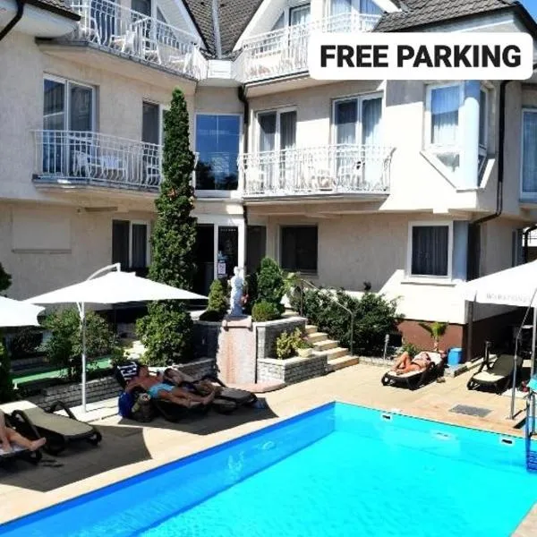 Hotel Diana, hotel in Siófok