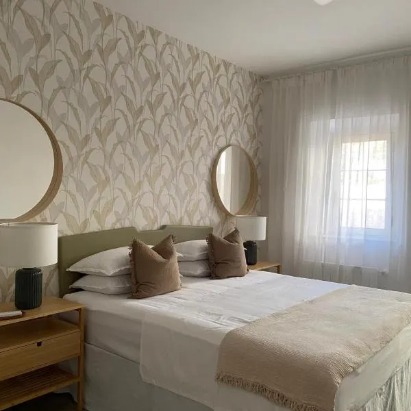 HOMES By PALUMBO, hotel u gradu Prunella