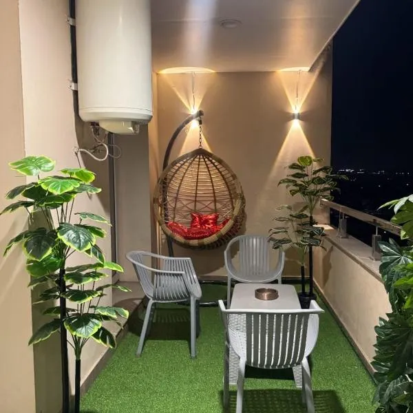 Gold Crest Executive Apartments in DHA Lahore By SHR, hotel in Lahore