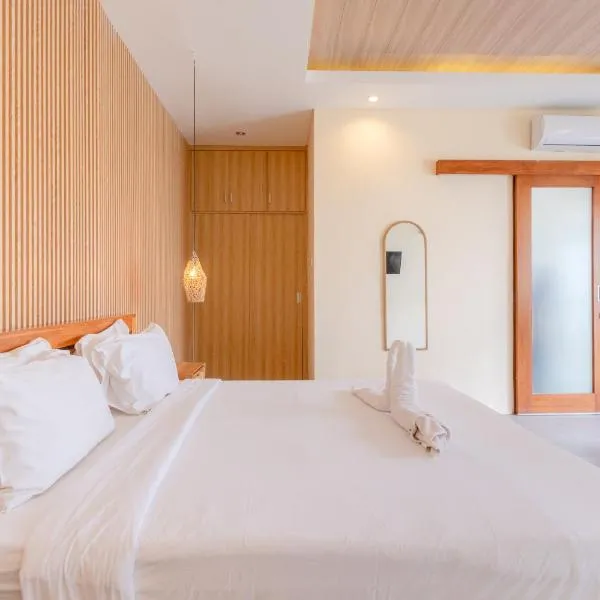 KIKI VILLAGE BATHTUB, hotel i Canggu