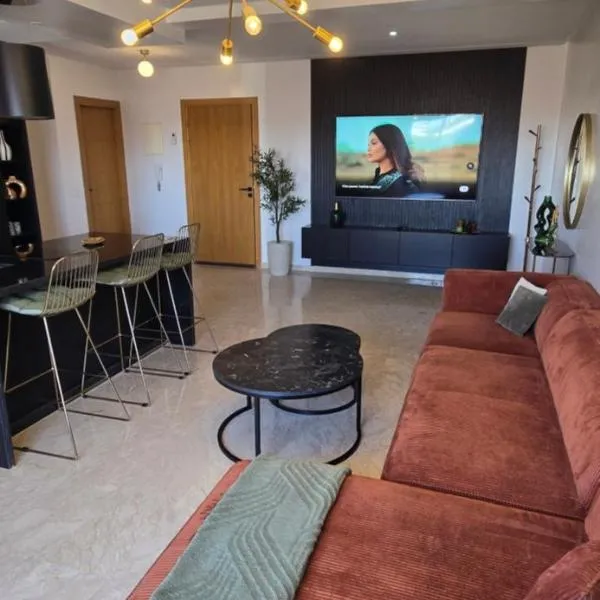 Luxueux appartement entre Gueliz et l'Hivernage avec WIFI, hotel in Marrakech