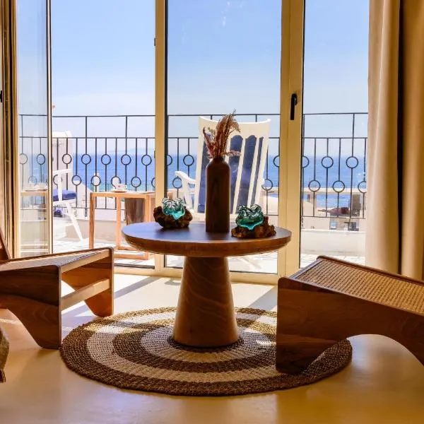 Iconic Mediterranean Hotel, hotel v destinaci Dhërmi