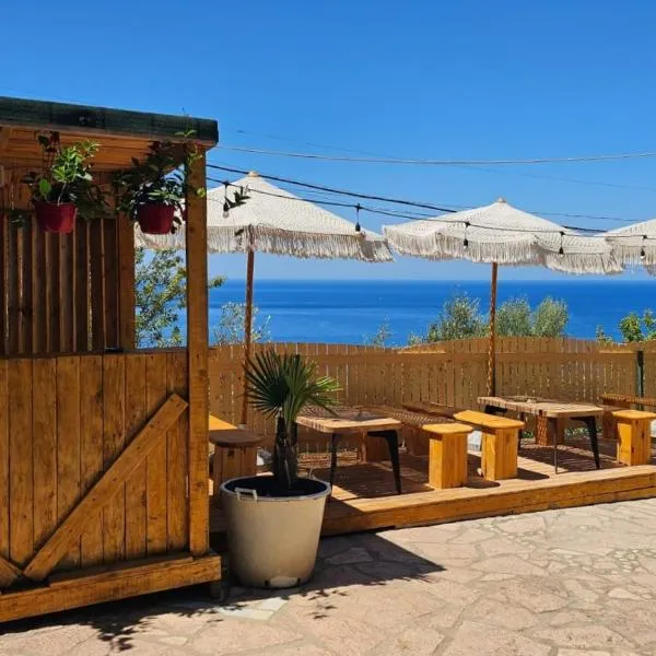 Bluflest, hotel sa Dhërmi