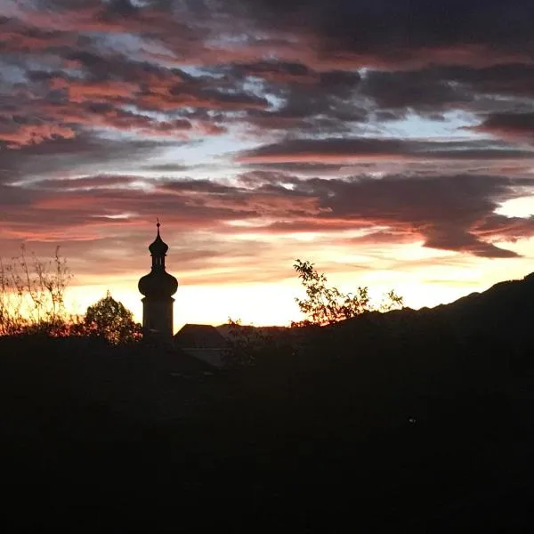Sonnenaufgang, hotel in Rottau