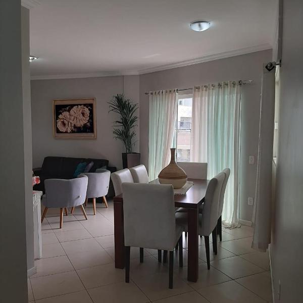 Apartamento 3 quartos em Bombinhas a apenas 100 metros da praia