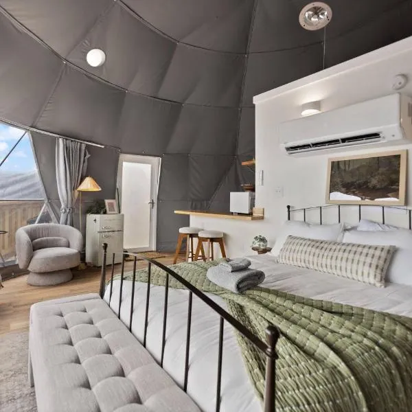 "Pineview Peak" The Overlook LUX Dome - RRG, hotel em Stanton