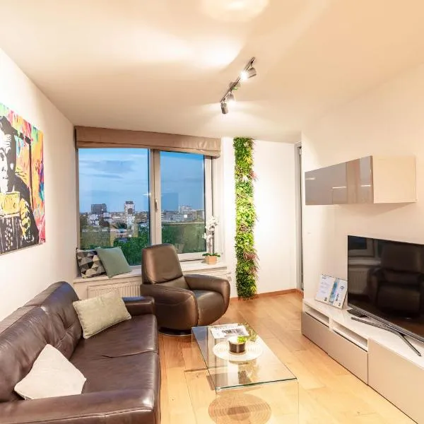 Modern 2-Bedroom - Fully Outfitted - Free Parking, hotel en Bratislava