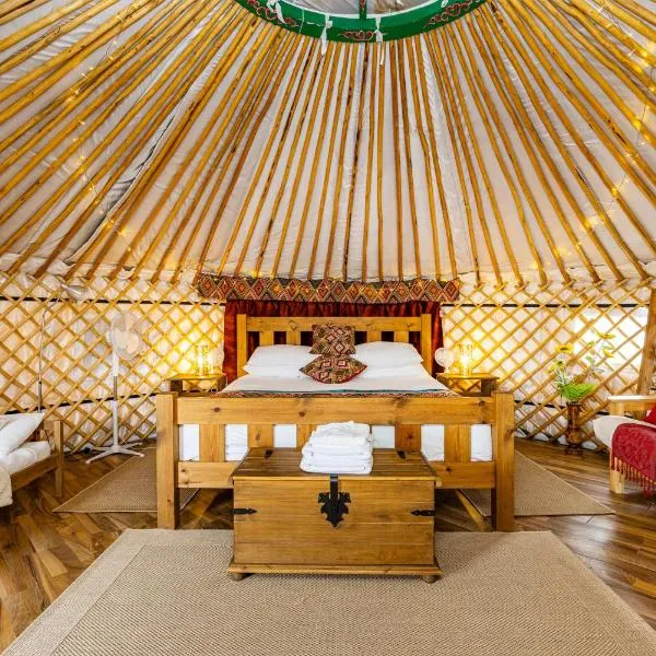 Meadow Vale Retreats, hotel in Screveton