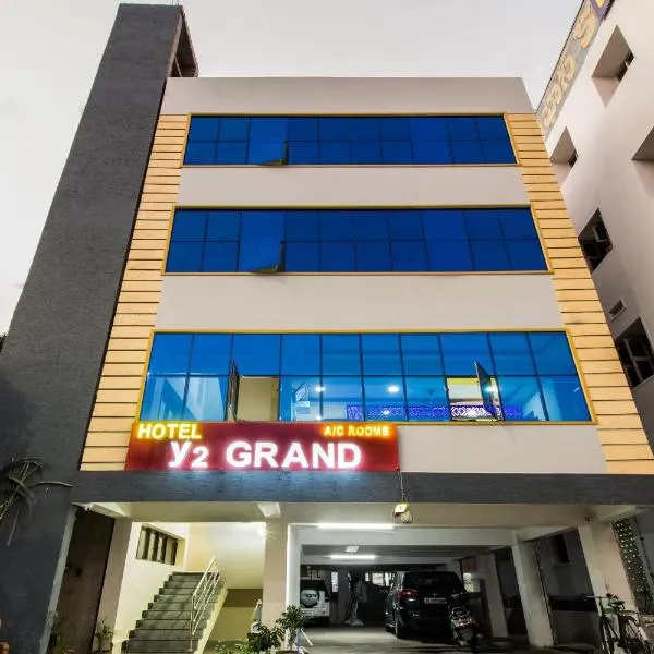Hotel O Y2 Grand, ξενοδοχείο σε Mutyālammapādu