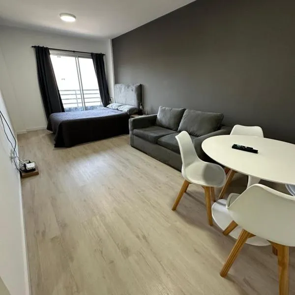 MOVISTAR ARENA PREMIUM Thames 56 3 piso 313 Cochera y Seguridad, hotel in Buenos Aires