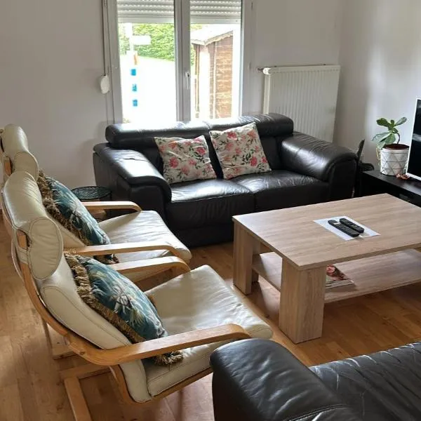 Zen house -5 bedrooms- for holidays in Luxembourg, hotel v destinaci Marnach