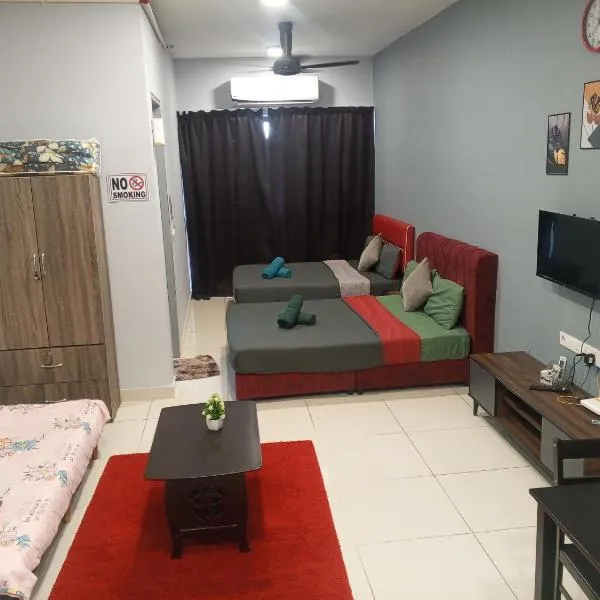 Family Studio Homestay Core Soho Kip Sentral Near KLIA & KLIA2, hotel in Sepang