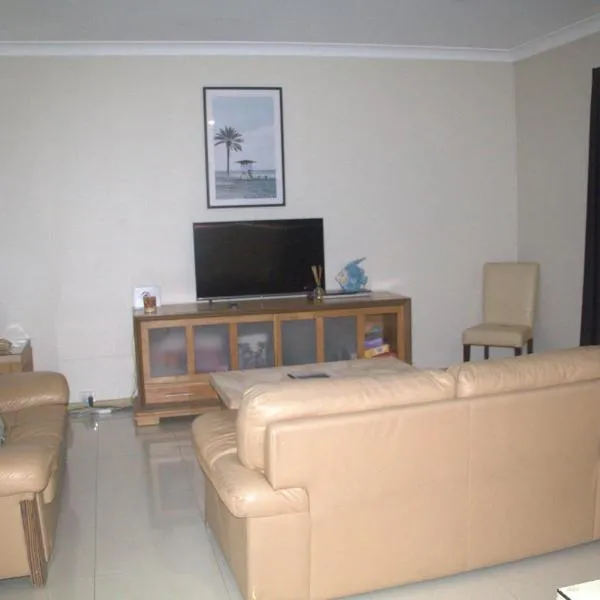 Unit 66 Seafront Estate โรงแรมในจูเรียนเบย์