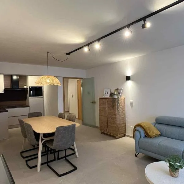 Modern appartement in Oostende op Toplocatie!, hotel in Ostend