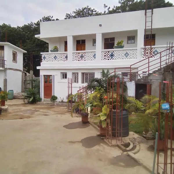 MUNDO GUEST & STUDIO APARTMENTS, MTWAPA,mombasa, hotel v destinaci Mtwapa