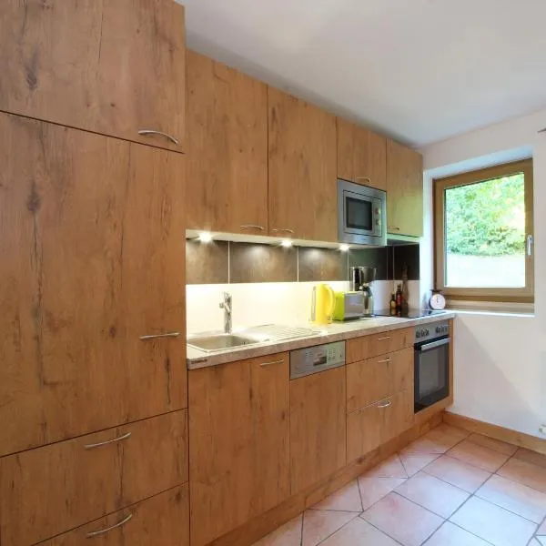 Chalet in Niederndorf near Kufstein with balcony, hotel en Niederndorferberg