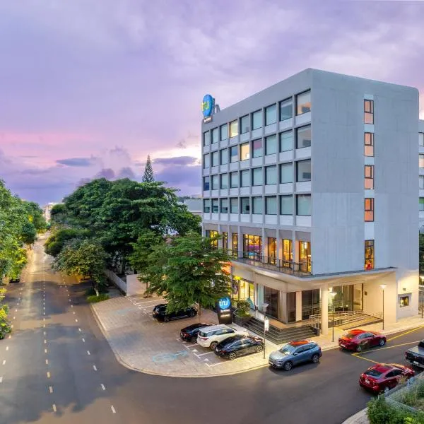 Tru by Hilton Buon Ma Thuot City Centre, хотел в Буон Ма Туот