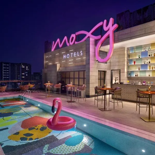 Moxy Mumbai Andheri West, hotel v Bombaji