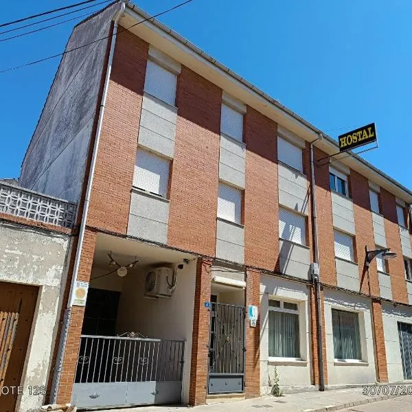 Hostal Restaurante Yagual, hotel in Sahagún