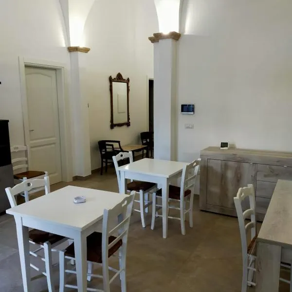 Domus Avi - Bed and Breakfast, hotel in Taviano