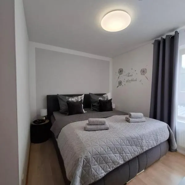 Ferienwohnung mit Balkon, hotel in Schwandorf in Bayern