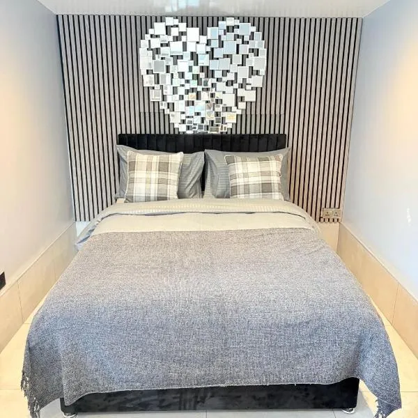 The Garden Studio - Private, Modern, Cozy, Ensuite in a Quiet Area, hotel in Luton