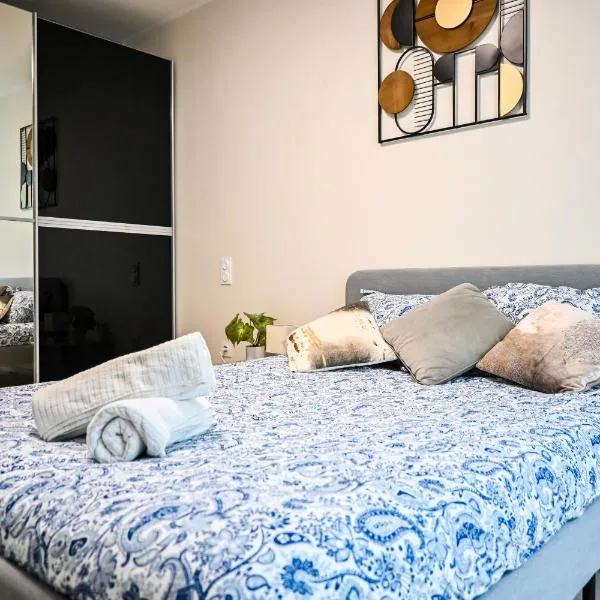 Le Golden - Centre Ville - Accès Transports en Commun - Balcon Cosy - Commerces à Proximité, ξενοδοχείο σε Schiltigheim